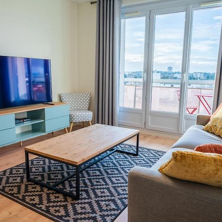 Apartament T2 De Standing Climatise Avec Parking Prive, Tram T2 T5, Hopitaux Est Bron Zewnętrze zdjęcie