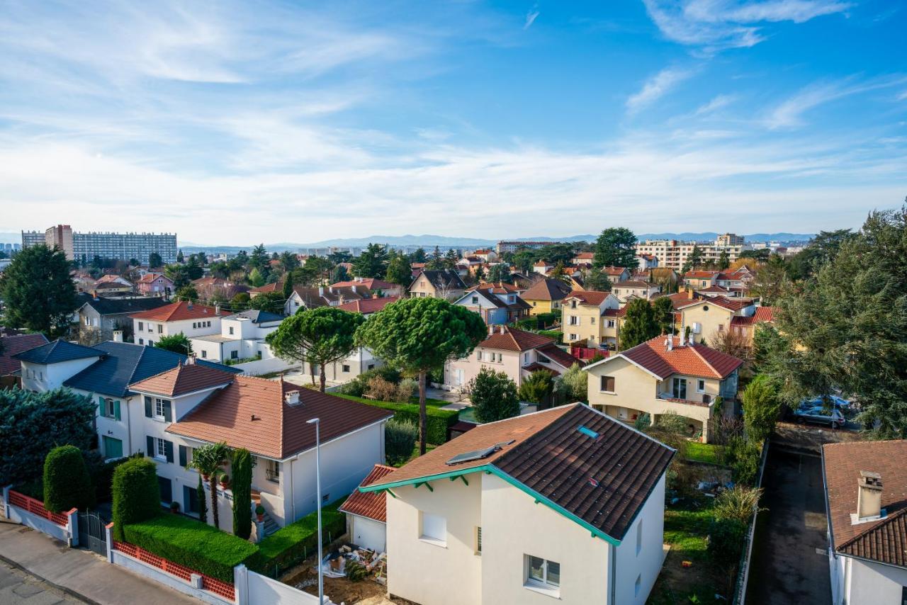 Apartament T2 De Standing Climatise Avec Parking Prive, Tram T2 T5, Hopitaux Est Bron Zewnętrze zdjęcie