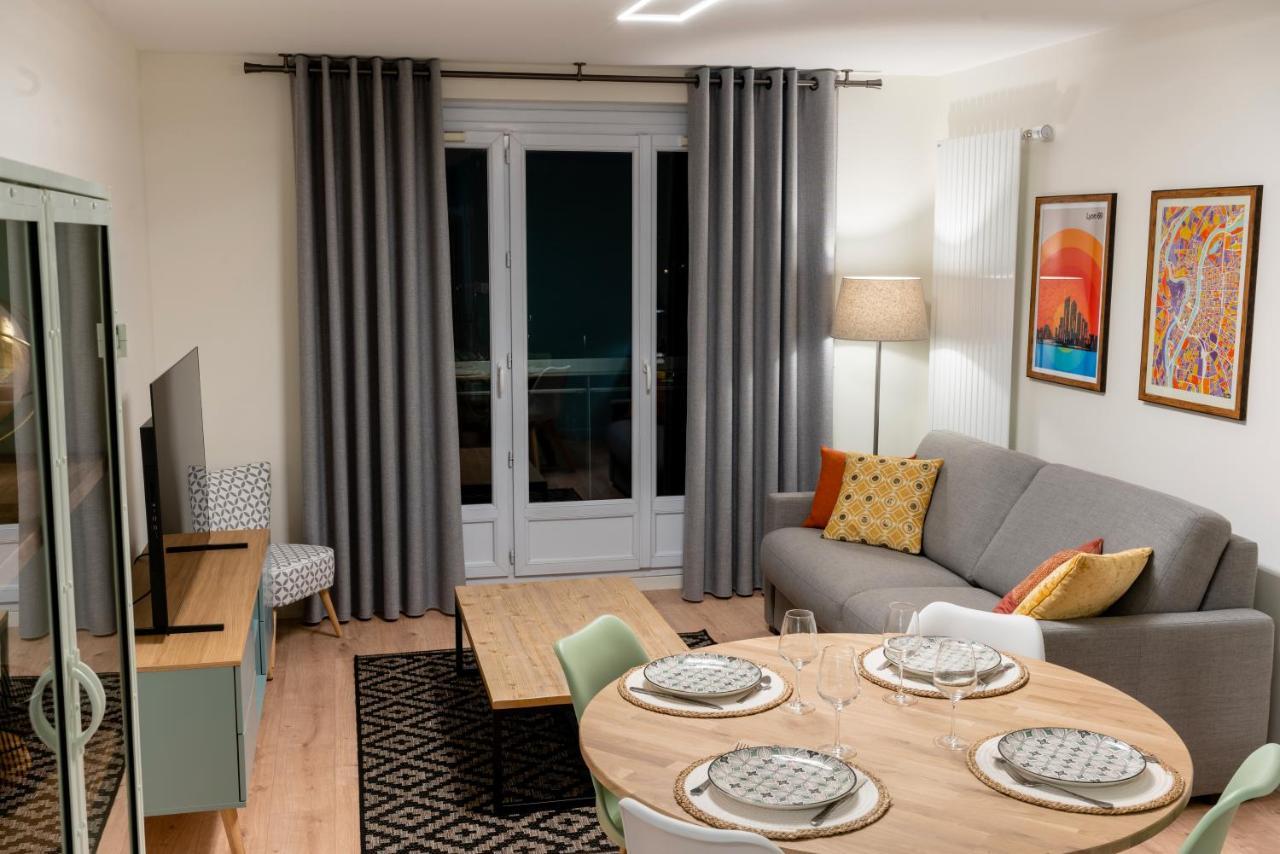 Apartament T2 De Standing Climatise Avec Parking Prive, Tram T2 T5, Hopitaux Est Bron Zewnętrze zdjęcie