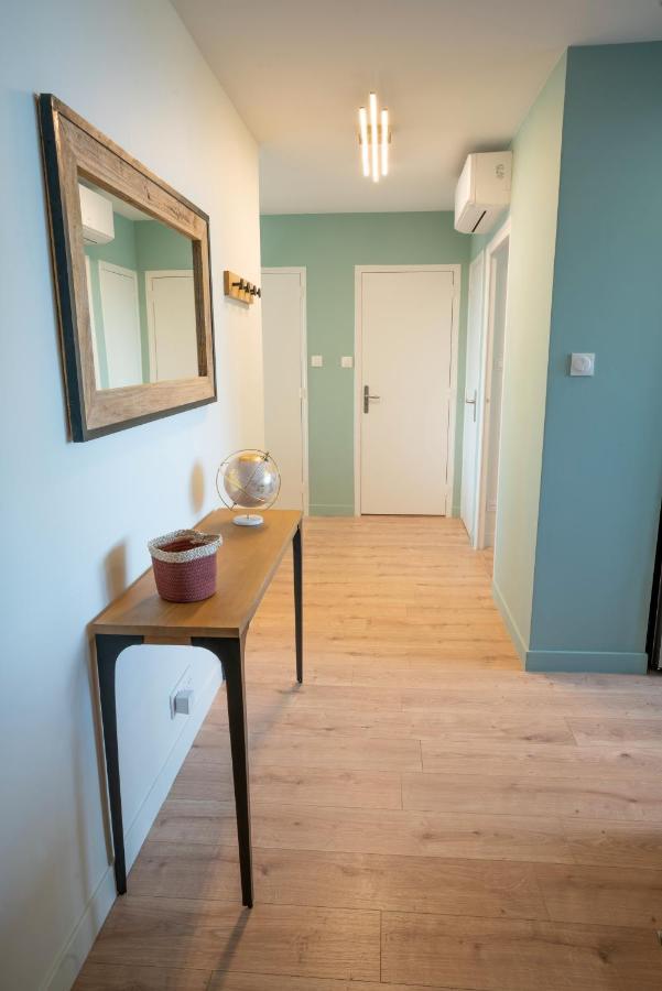 Apartament T2 De Standing Climatise Avec Parking Prive, Tram T2 T5, Hopitaux Est Bron Zewnętrze zdjęcie