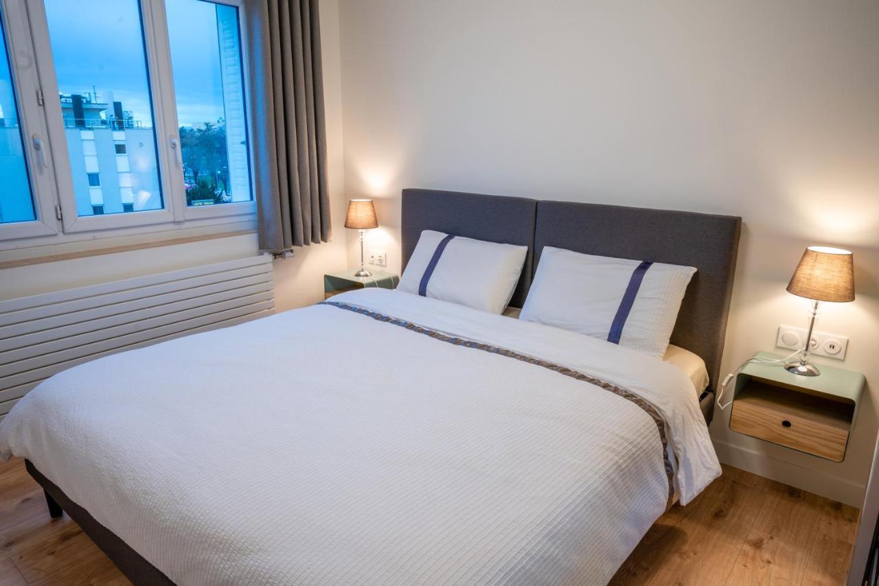 Apartament T2 De Standing Climatise Avec Parking Prive, Tram T2 T5, Hopitaux Est Bron Zewnętrze zdjęcie
