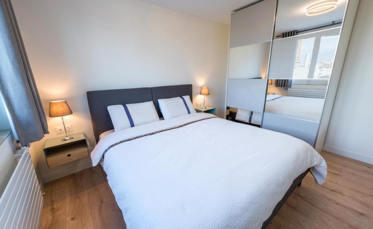 Apartament T2 De Standing Climatise Avec Parking Prive, Tram T2 T5, Hopitaux Est Bron Zewnętrze zdjęcie
